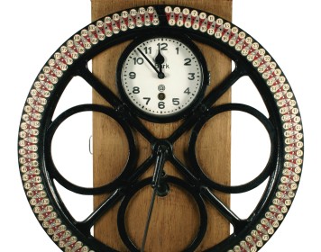 Eine Stechuhr für 200 Angestellte.